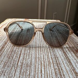 NWOT Square Peach/Light Brown Aviators with Blue-Green Gradient Lens